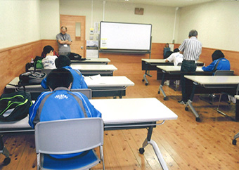 中学生を対象とした学習支援活動
