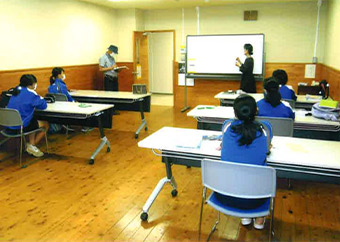 中学生を対象とした学習支援活動